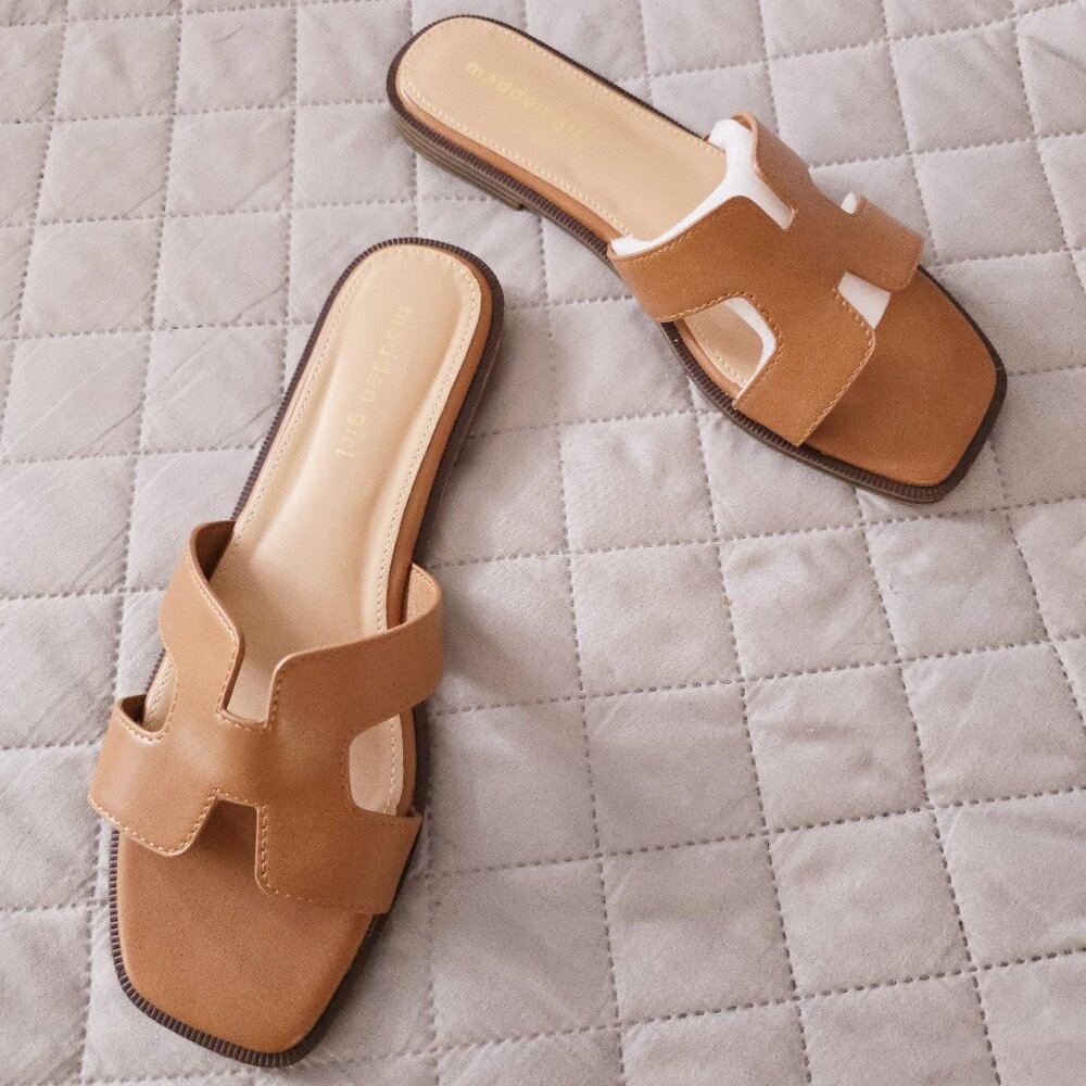 NWB Madden Girl Cognac Flat Sandal